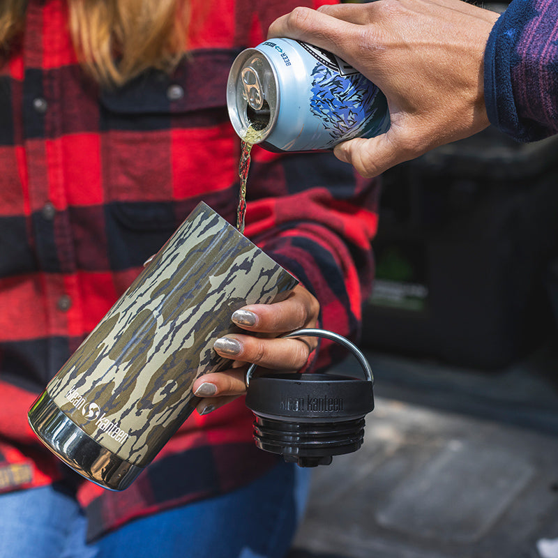 12oz-tkwide-with-cafe-cap-mossy-oak-u9 12oz_tumbler_mossyoak_bottomlands_beer_pour_square.jpg