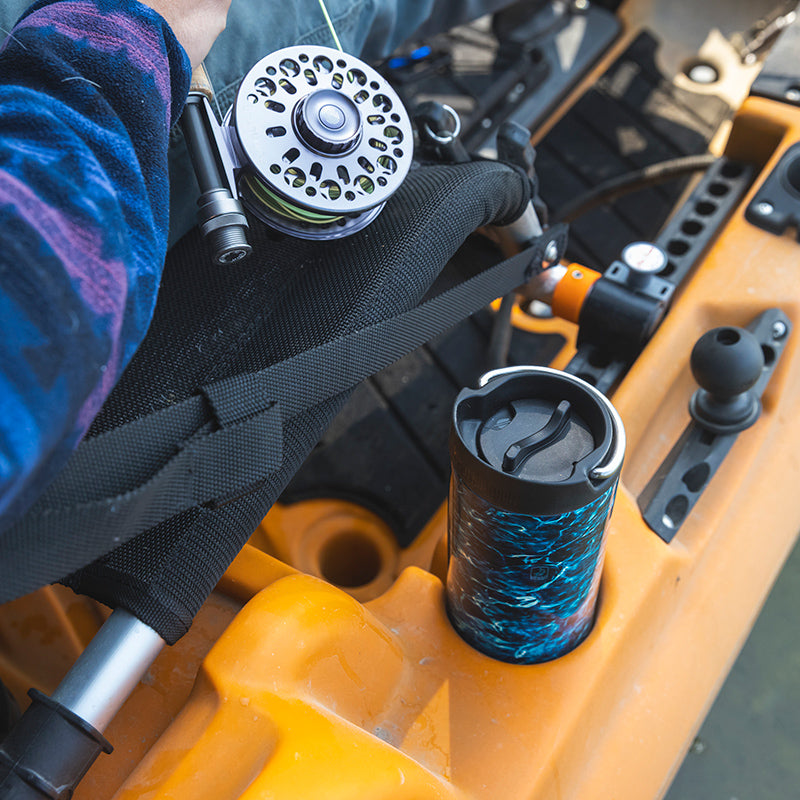 12oz-tkwide-with-cafe-cap-mossy-oak-u9 16oz_tumbler_mossyoak_bass_cafe_kayak_top_square.jpg