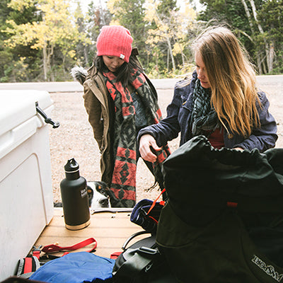 64oz-classic-with-loop-cap-i0 64oz_insulated_classic_backpackers_tailgate_square.jpg