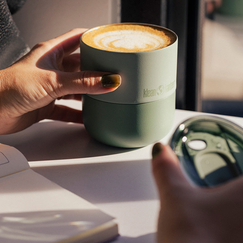 slide-lid-l9 8oz_rise_lowball_iceberg_coffee_espresso_sun_slide_lid_closeup_square.jpg