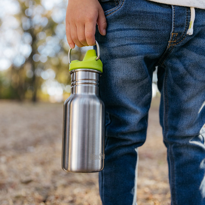 classic-kid-sippy-cap-b1 K12CNSIPPY-BS-kids_sippy_bottle_carry_lifestyle_f9e24b84-a0ae-465d-aad5-3c60c5592b7d.jpg
