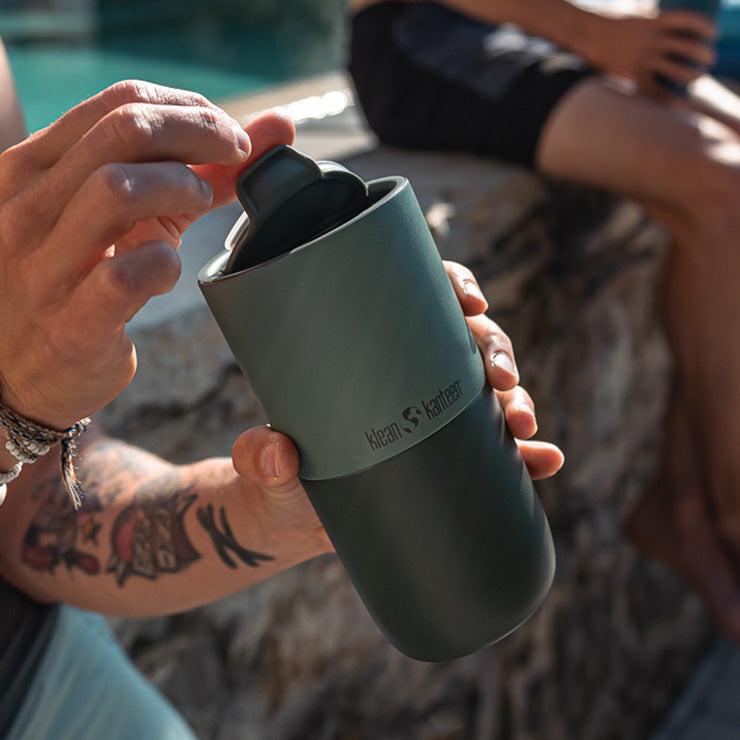 flip-lid-s0 rise_flip_lid_small_tumbler_open.jpg