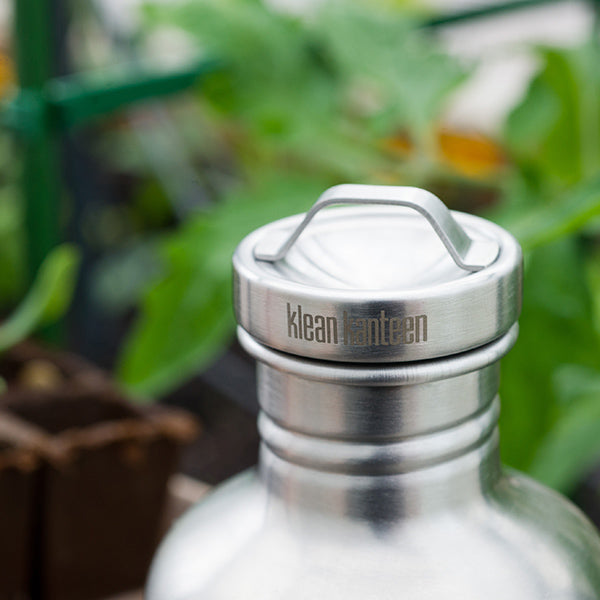classic-steel-loop-cap-c5 stainless_cap_garden_lifestyle.jpg