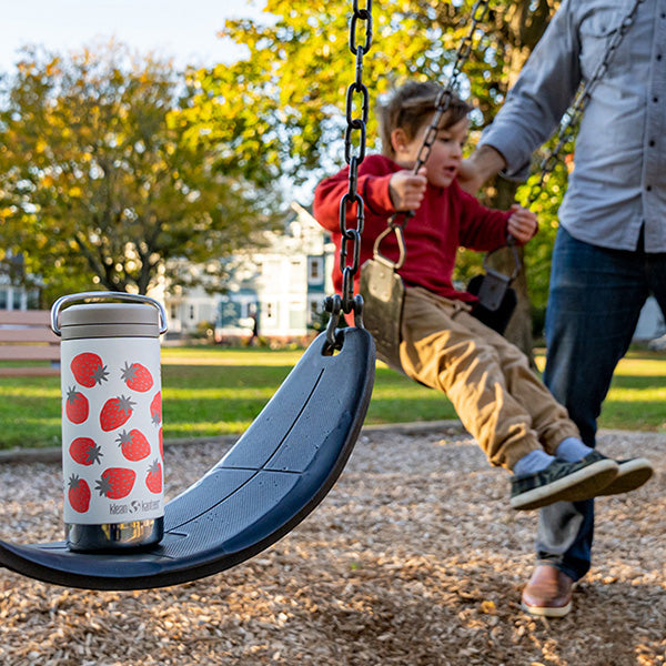 kid-s-sippy-cup-and-wide-water-bottle-set-g2 tkwide_12oz_twist_dad_swing_strawberries_square_1e20ad94-ab52-4afc-96d1-70b3ef8e58c1.jpg